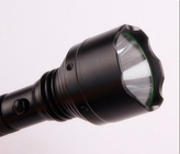 Le Cree rechargeable extérieur a mené la lampe-torche, le résistant à l'eau et l'Anti-éraflure de torche