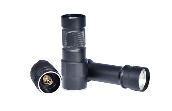 torche menée tactique zoomable de secours de super pouvoir avec multifonctionnel