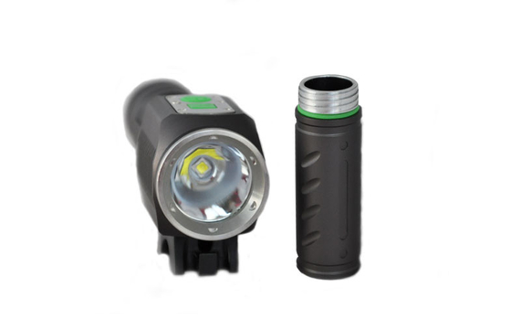 Lampe-torche tactique rechargeable élevée de la puissance 900lm pour l'éclairage de secours
