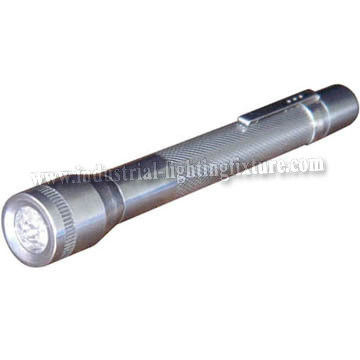 L'aluminium portatif 3 a mené la petite lampe-torche puissante avec le style de stylo de batterie