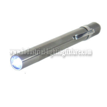 Lampe-torche de forte intensité argentée de LED, torche à piles en aluminium
