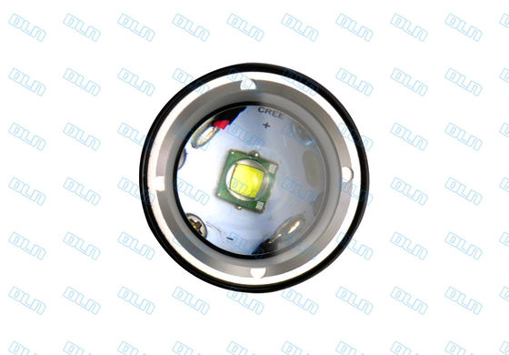 Torche en aluminium de plongée de Zoomable W16U LED 680 lumens avec la lentille asphérique